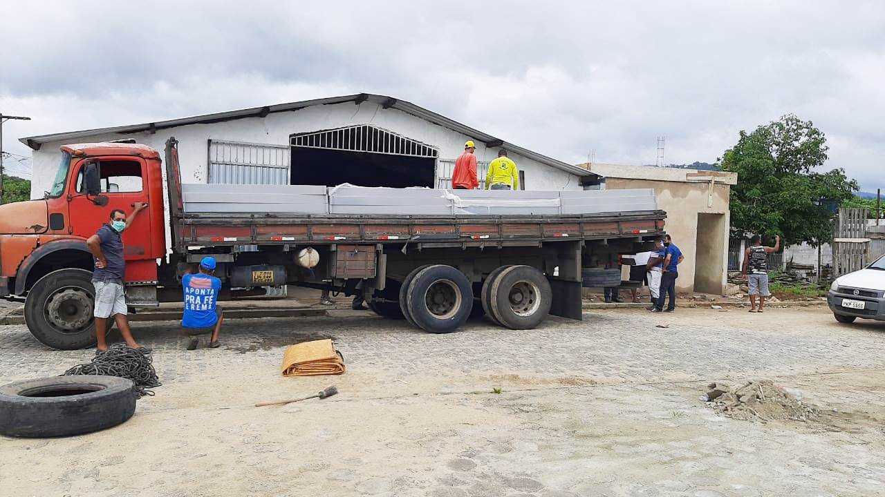50 barracas para feirantes chegam a São João do Panelinha 
